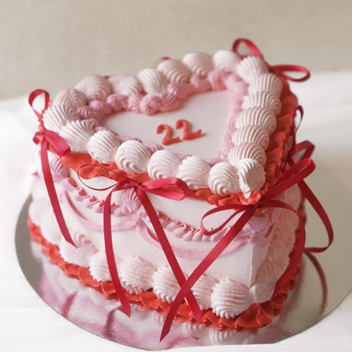 Bow Vintage Cake